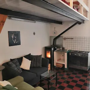  Appartamento Affascinante Monolocale In Palazzo Storico, 50mtr Da Piazza Azuni